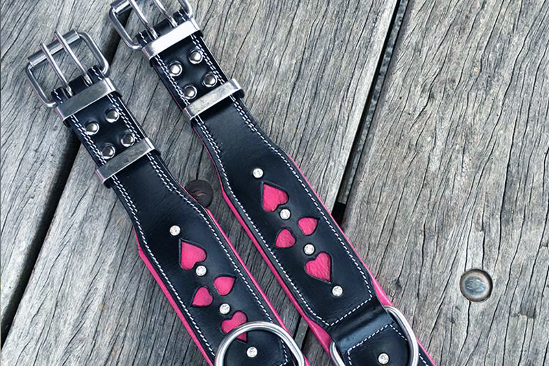 Hand Made Leather Dog Collar - Queen of Hearts (Wide Fit)
