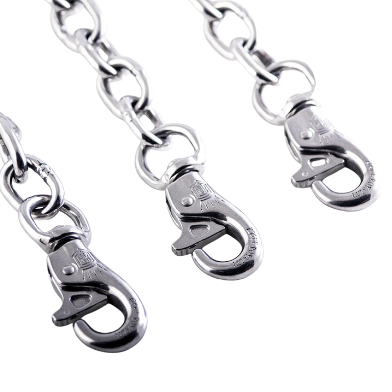 View of stainless steel bullsnap on strong chain dog leash