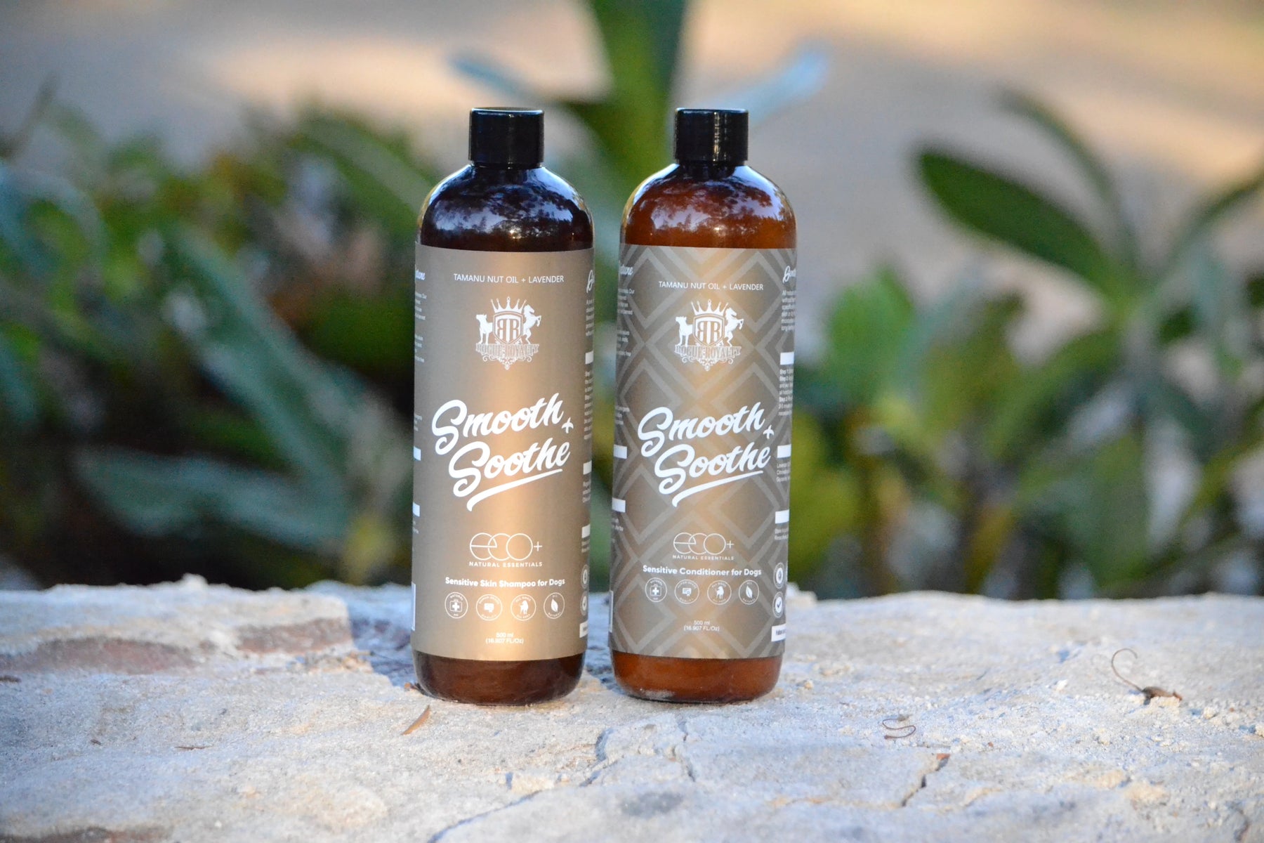 Smooth & Soothe dog shampoo and conditioner for sensitive and itchy skin