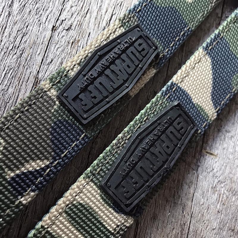 Flat view of the SupaTuff Militia Coupler. Convenient for walking two dogs at once. Ultra heavy duty and stainless steel fittings. No wonder this comes with a Lifetime Warranty!