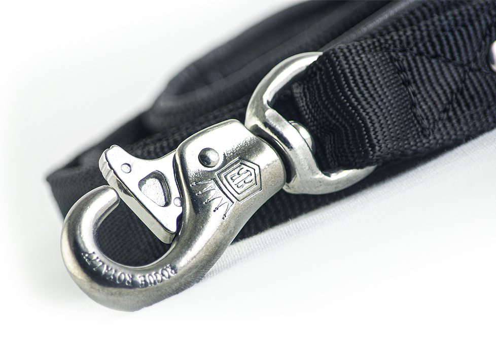 strength dog leash that&#39;s built to last!  This short handle leash is great for close handling, training and control, fitted with a Stainless Steel Bull Snap clip to ensure the strongest handle leash practically possible.